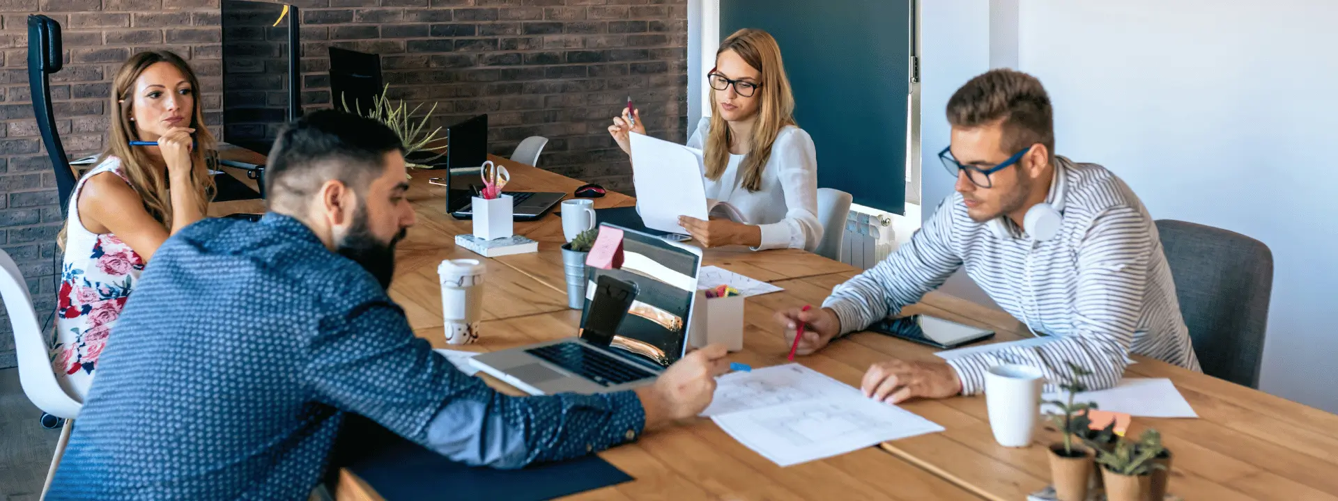 Imagem do post: Outsourcing: o que é, como funciona, 5 exemplos e mais